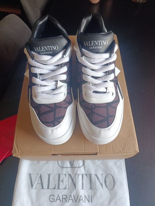 Valentino Garavani One Stud