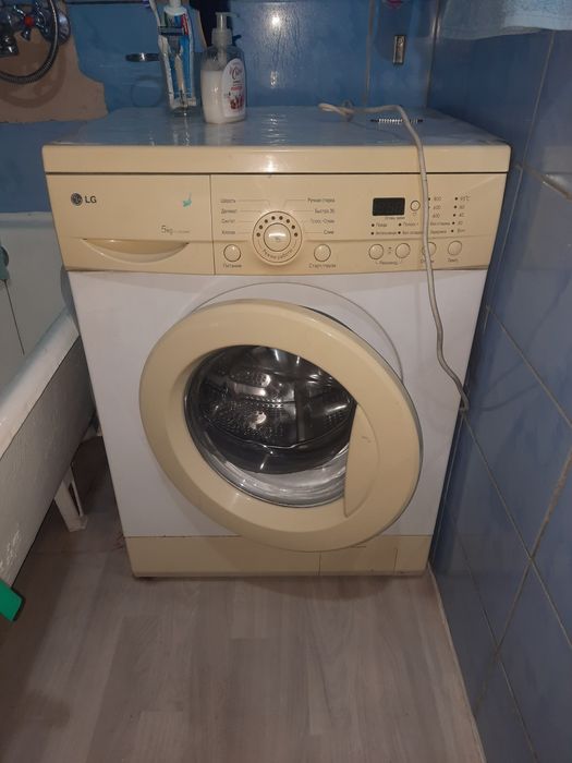 Продам стиральную машинку