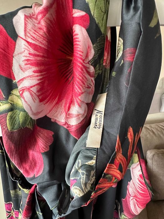 Дамски топ GUESS by MARCIANO