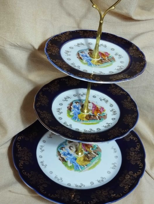 Мадонна ваза, этажерка, фруктовница кобальт