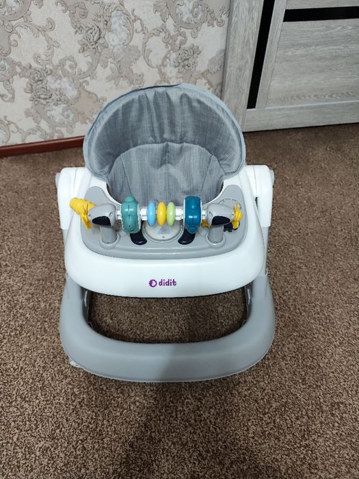 Детские ходунки  ,толкунок