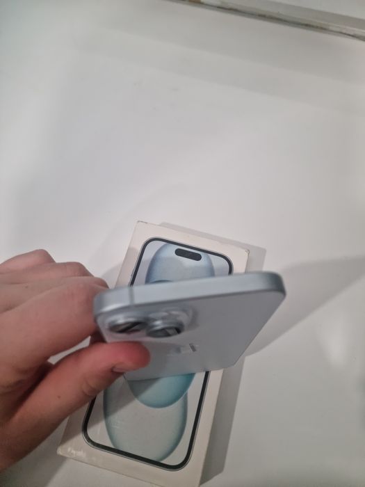 Продам Iphone 15 базовый