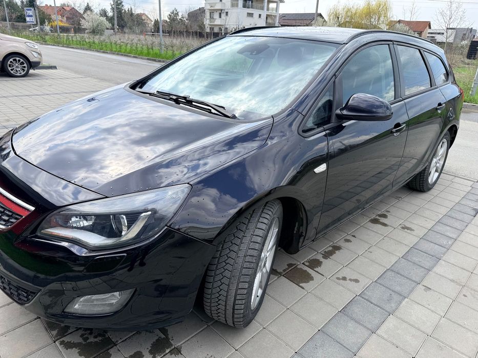 Opel Astra Opel Astra J 1.7 CDTI Sports Tourer - investitii recente