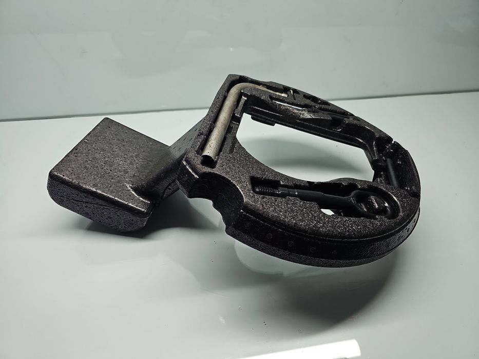 Set cric si cheie AUDI A6 (4G2, C7) [Fabr 2012-2017] OEM