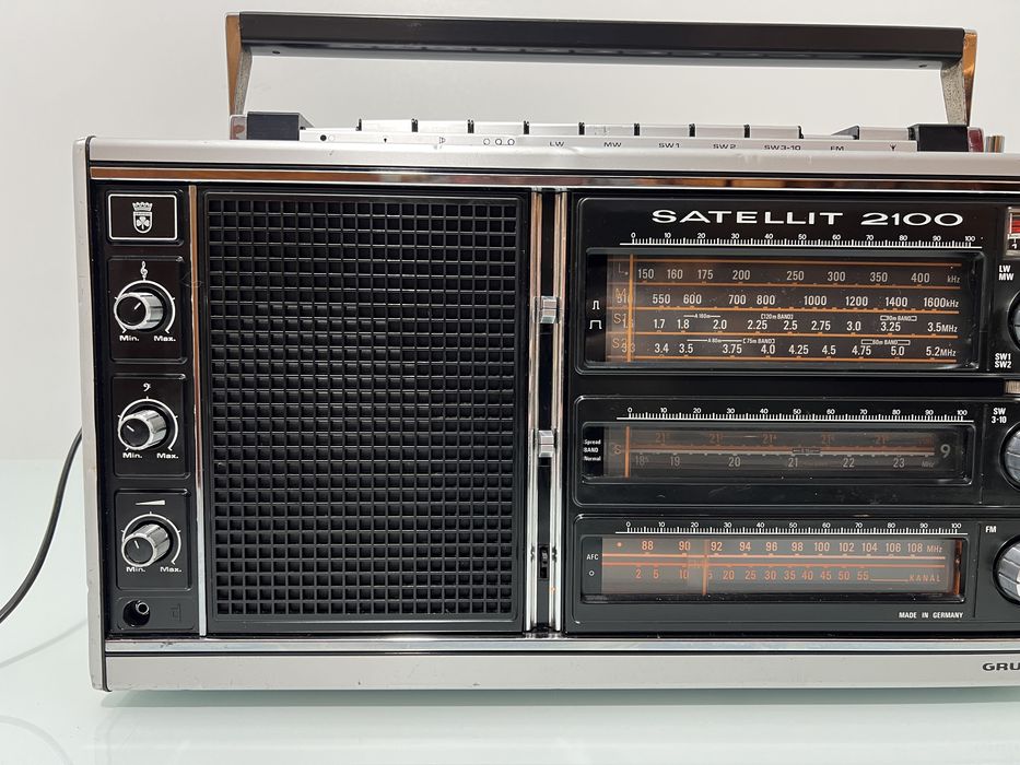 Radio Grundig Satellit 2100