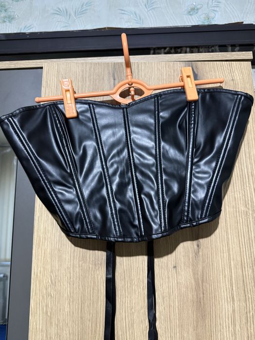 Чисто нови корсети