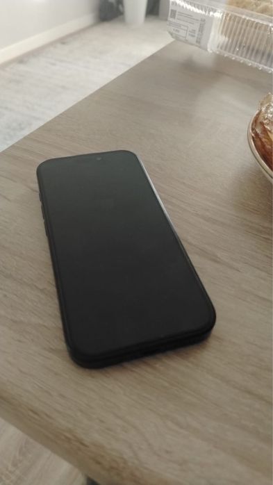 Продам iphone 16 pro 256 гб