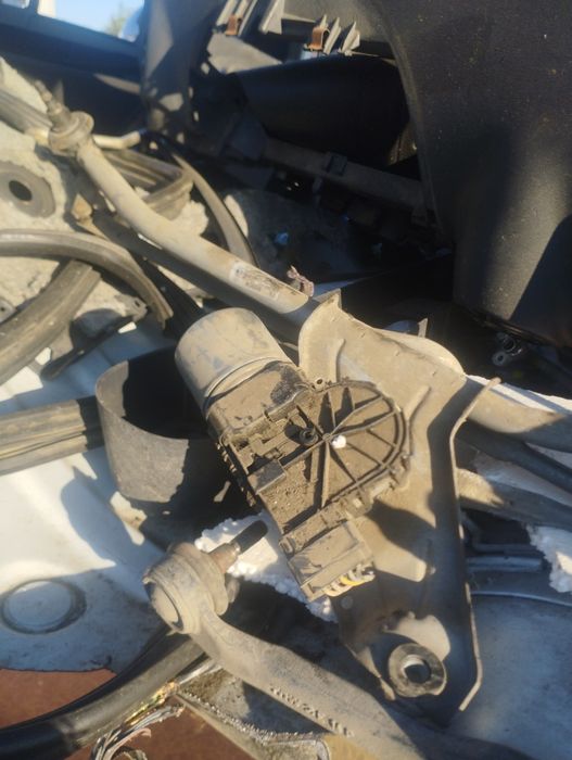 Ansamblul ștergătoare motoraș Dacia Duster 1