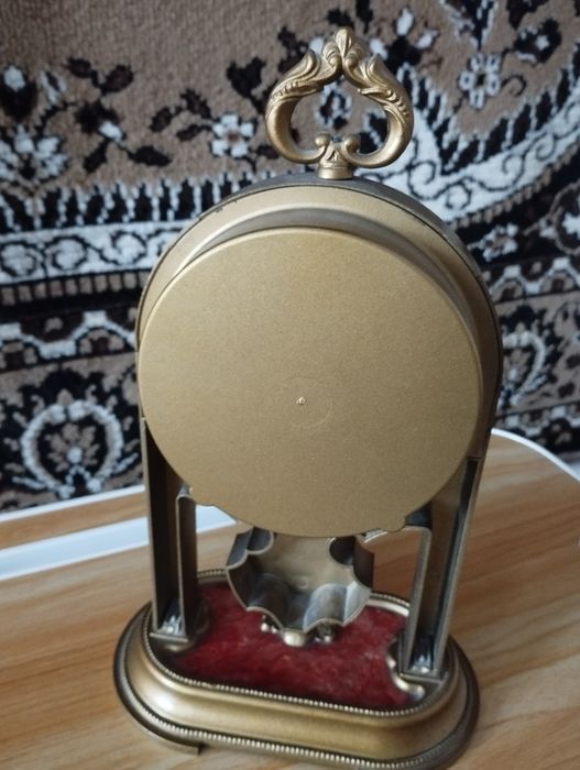 Часы настольные Янтарь СССР