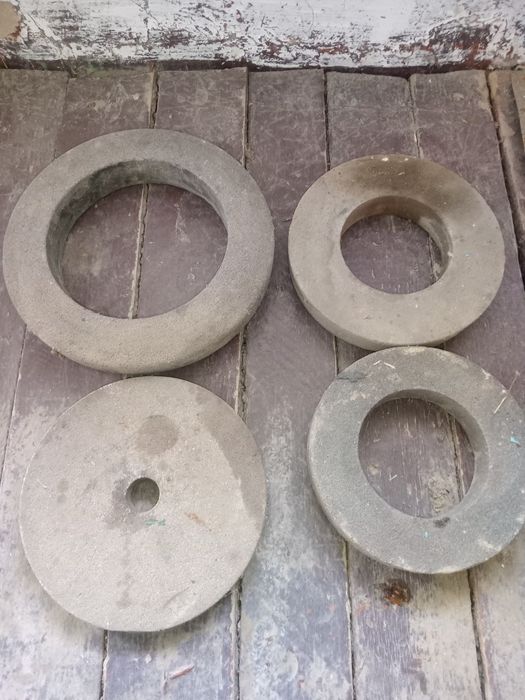 Чарх тошлар сотилади