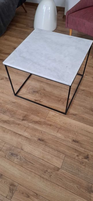 До 13.04. за 220€*Холна маса с плот мрамор