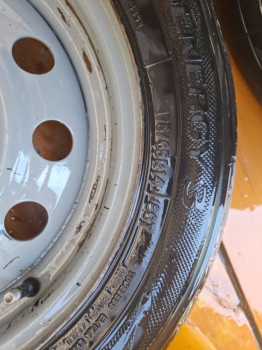 175/65/R14 летни балон с дисками