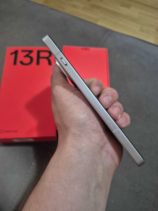 OnePlus 13R 256GB 12GB Ram ca nou in cutie