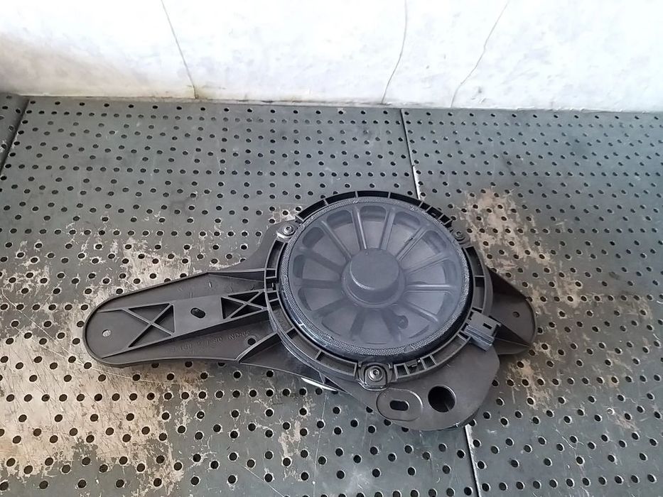 Boxa audio stanga spate peugeot 5008 2 9813827180