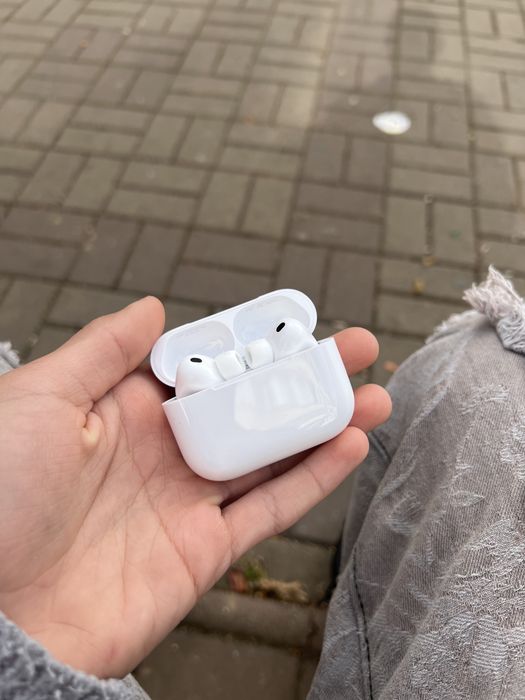 airpods pro 3.