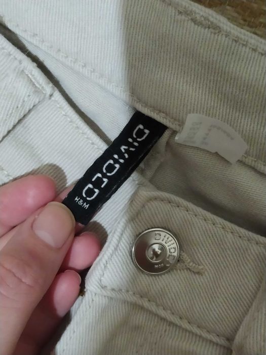 Бели  дънки H&M.