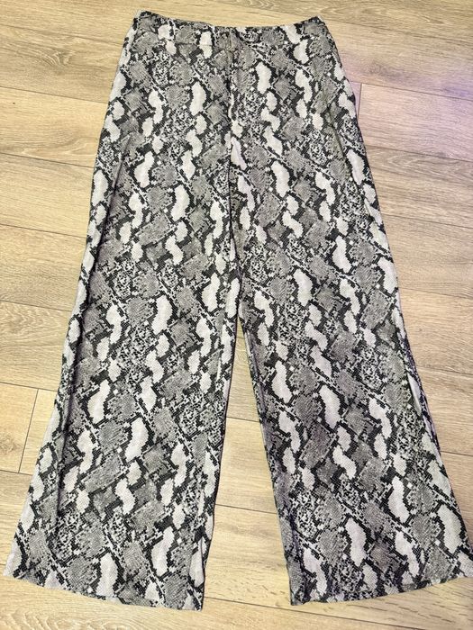 Панталони Н&М и дамски дънки модел Boyfriend