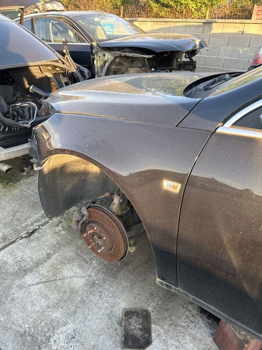 Aripa stanga dreapta opel insignia A an 2010 break culoare Z22C