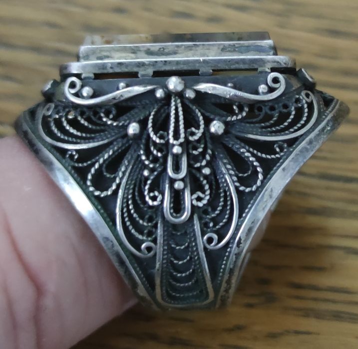 Перстень с камнем