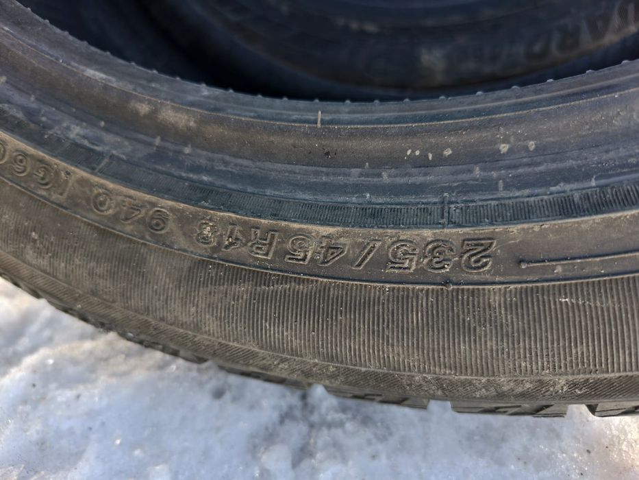 Продам всесезонные шины 235/45/18