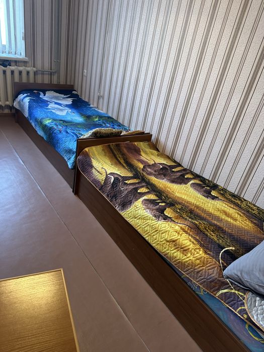 Кровати деревянные две штуки