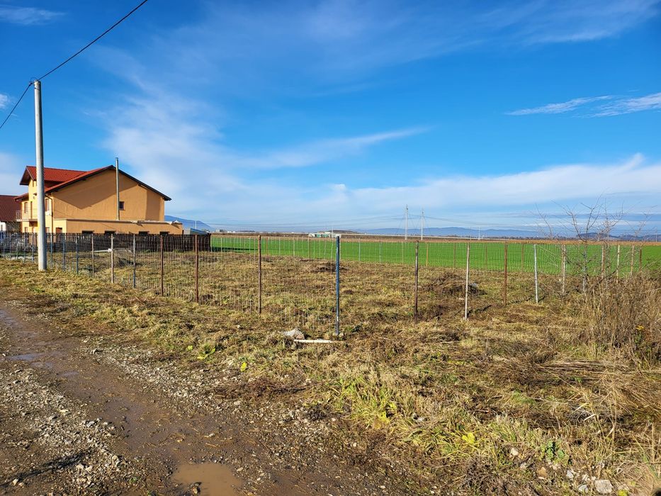 Teren de vânzare in Sacele, strada Mercur, nr. 239, 2 parcele alăturate de teren intravilan – 778 mp în total (sau 389 mp individual)