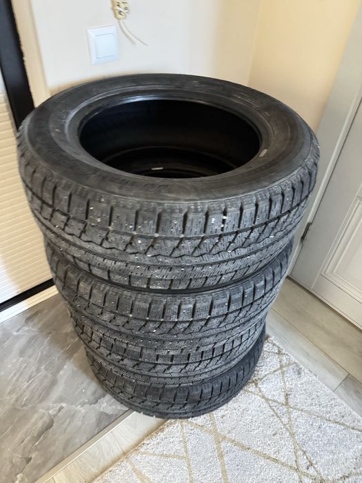 Шины в комплекте 215-60-R16