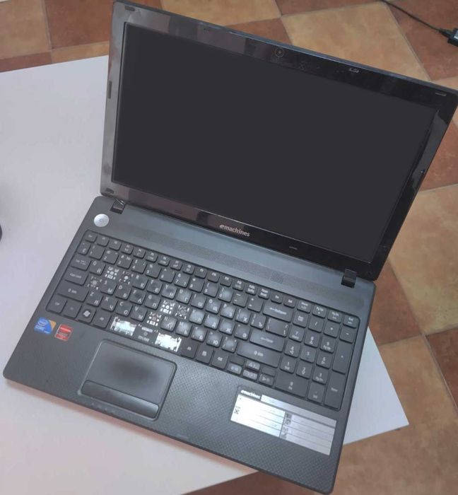 Ноутбук Emachines e732g