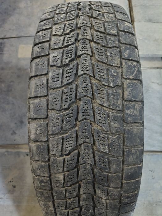 Продам 3 зимних шины