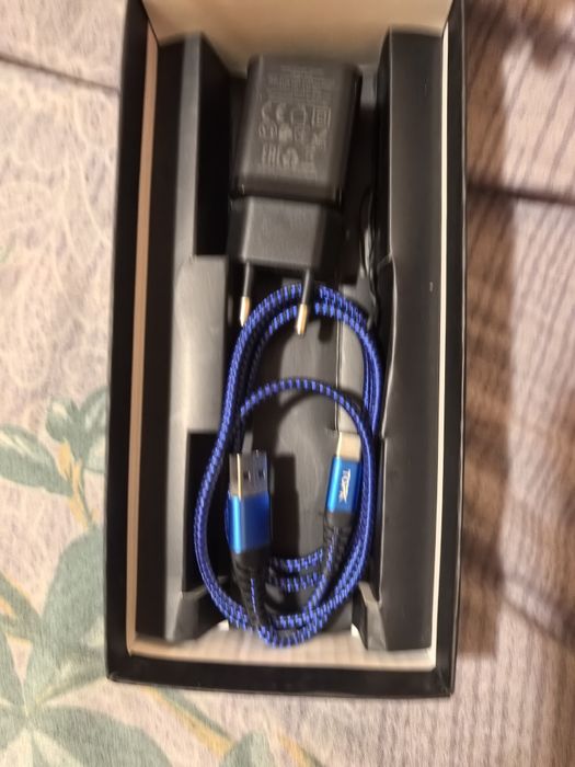 Телефон Infinix HOT 30i