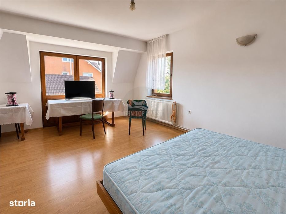 Casa individuala 5 camere 2 bai teren 545mp - Lupeni