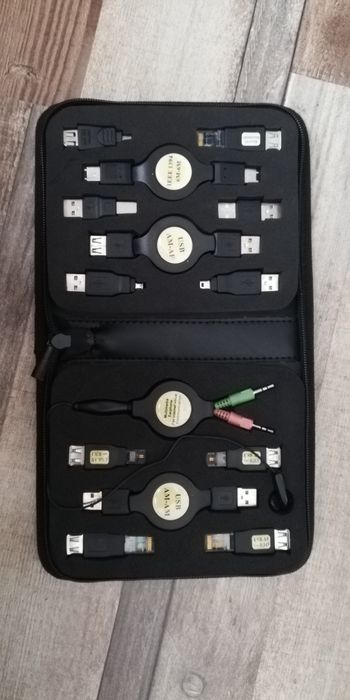 Kit de cabluri și adaptoare.usb