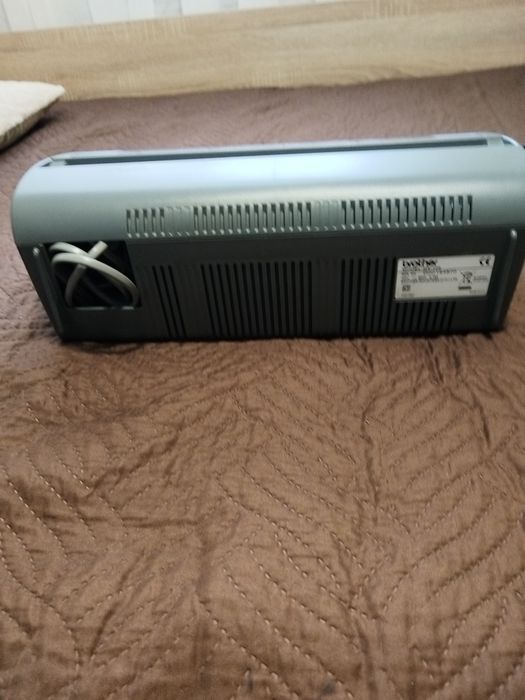 Продавам отлично работеща пишеща машина