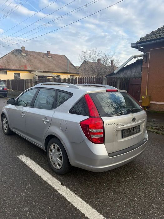Dezmembrez Kia Ceed SW 1.6 d
