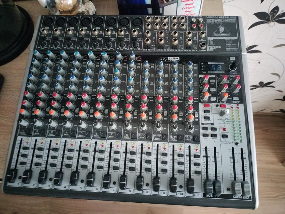 Mixer audio pasiv  beringher x2222 usb.