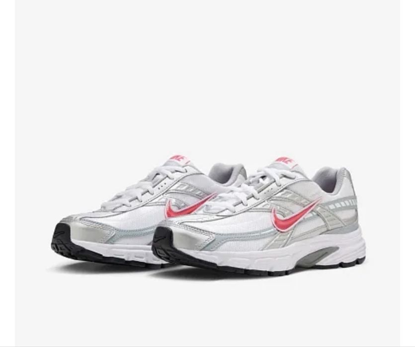 Продам крооссовки Nike initiator