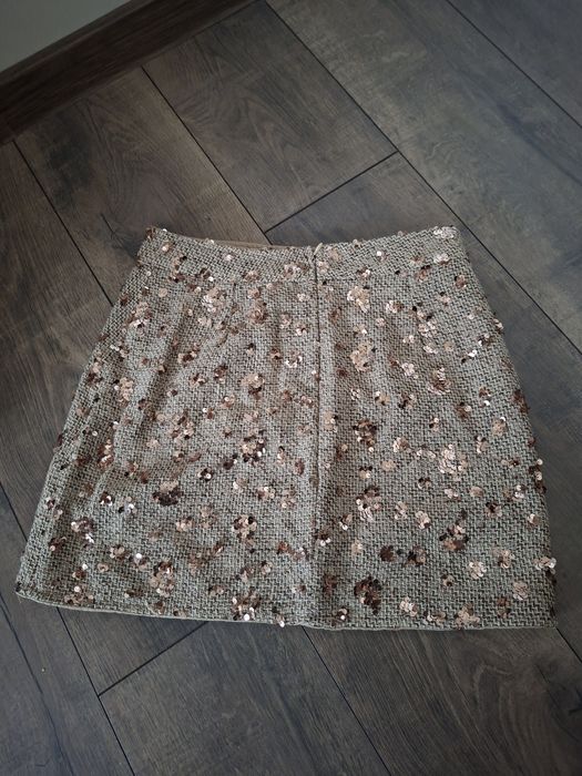 Дамска пола размер М