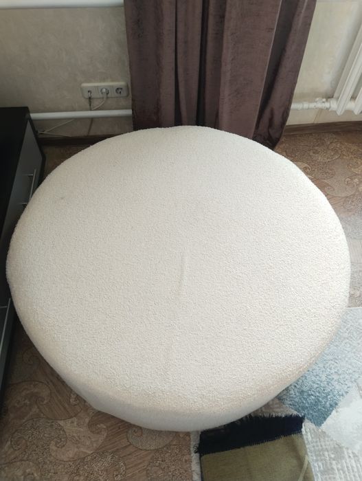 Продам пуфик новый