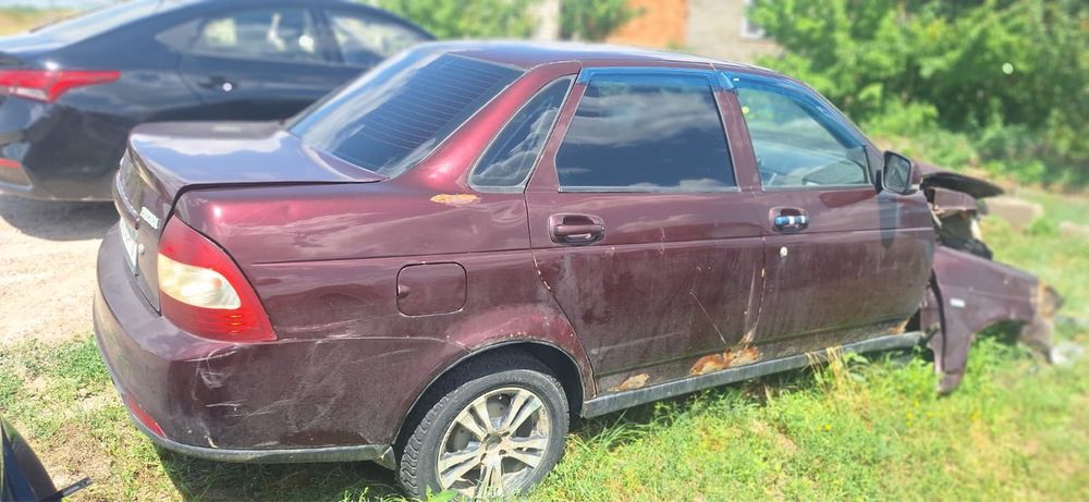 Продам автомобиль лада приора