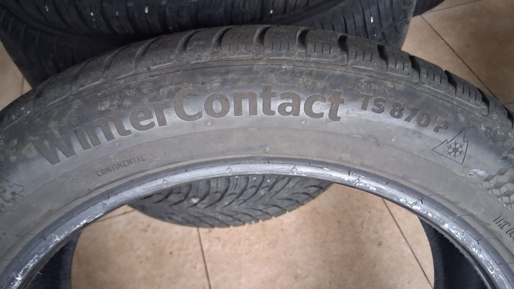 2 броя зимни гуми 235/50/R19 CONTINENTAL