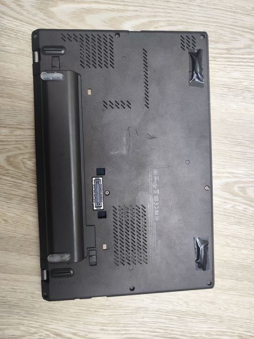 Продам Lenovo ThinkPad X240 / i5 / SSD / 2 аккумулятора