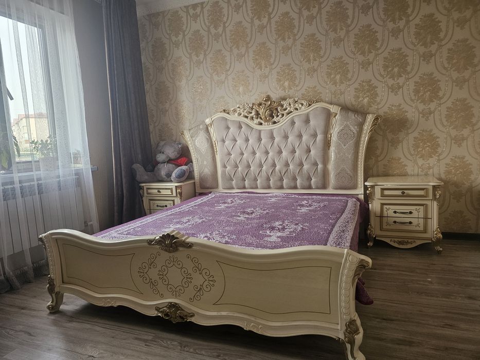 Спальный гарнитур в идеальном состоянии