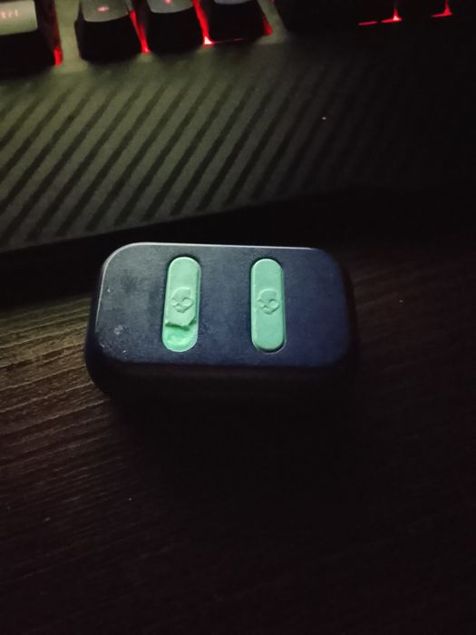 Vând casti skullcandy