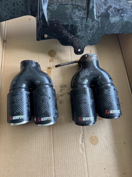 Двойни накрайници Akrapovic 76mm