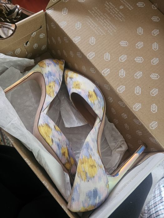 Продам туфли женские