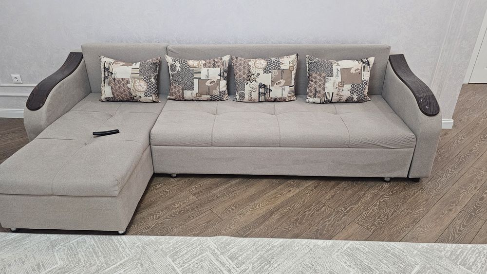 Диван угловой бу