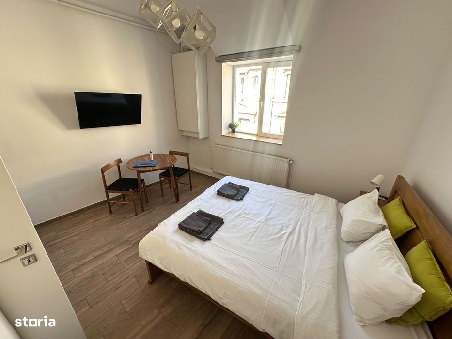 De vanzare 2 camere zona Ultracentral/Str.Lipscani/Centrala Proprie — fotografia 1