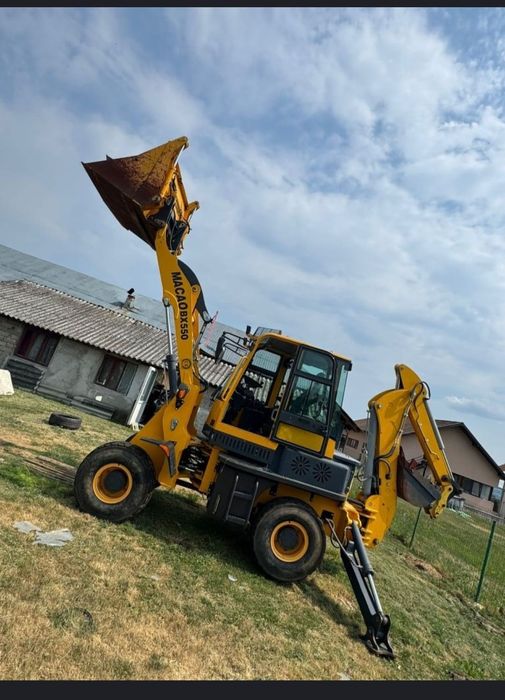 Vând buldoexcavator MACAO