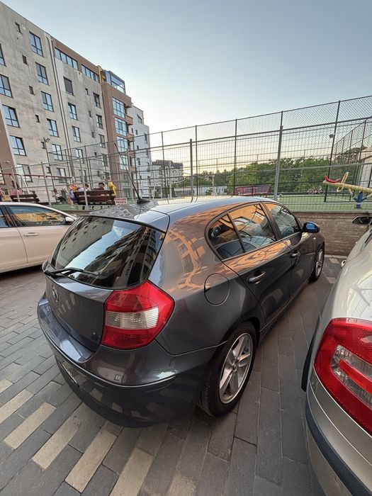 Bmw seria 1 200 cp (negociabil)