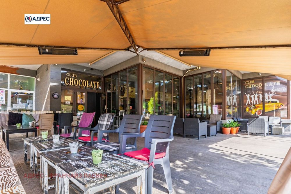 Продава се Заведение в Долни Дъбник - 240 кв.м за 771 €/кв.м - Снимка #2